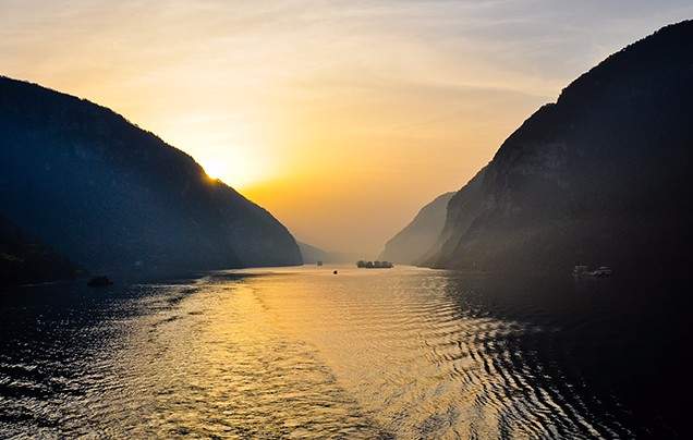 Days 5-7: Yangtze River Cruise