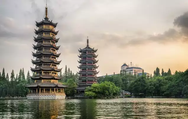 Day 14: Bullet train to Guilin