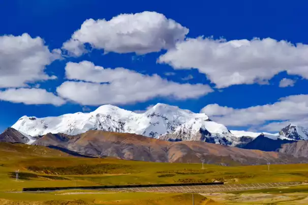 Day 5: Overnight Train to Lhasa