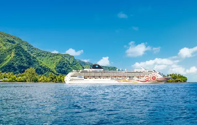 Day 5: Board Norwegian Cruise Line Norwegian Sun