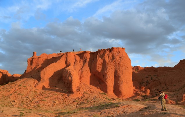 DAY 7: FLAMING CLIFFS