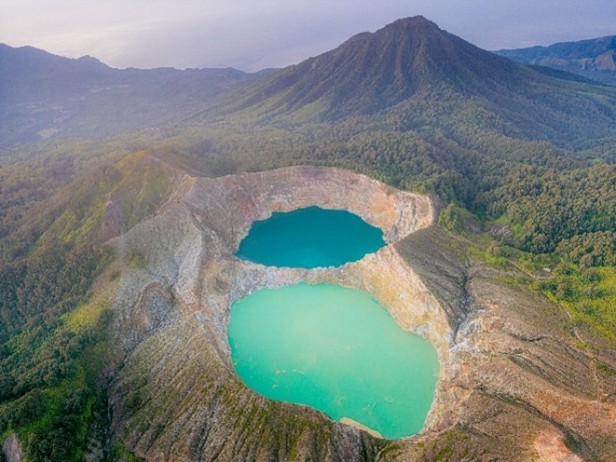 Day 15: Mount Kelimutu